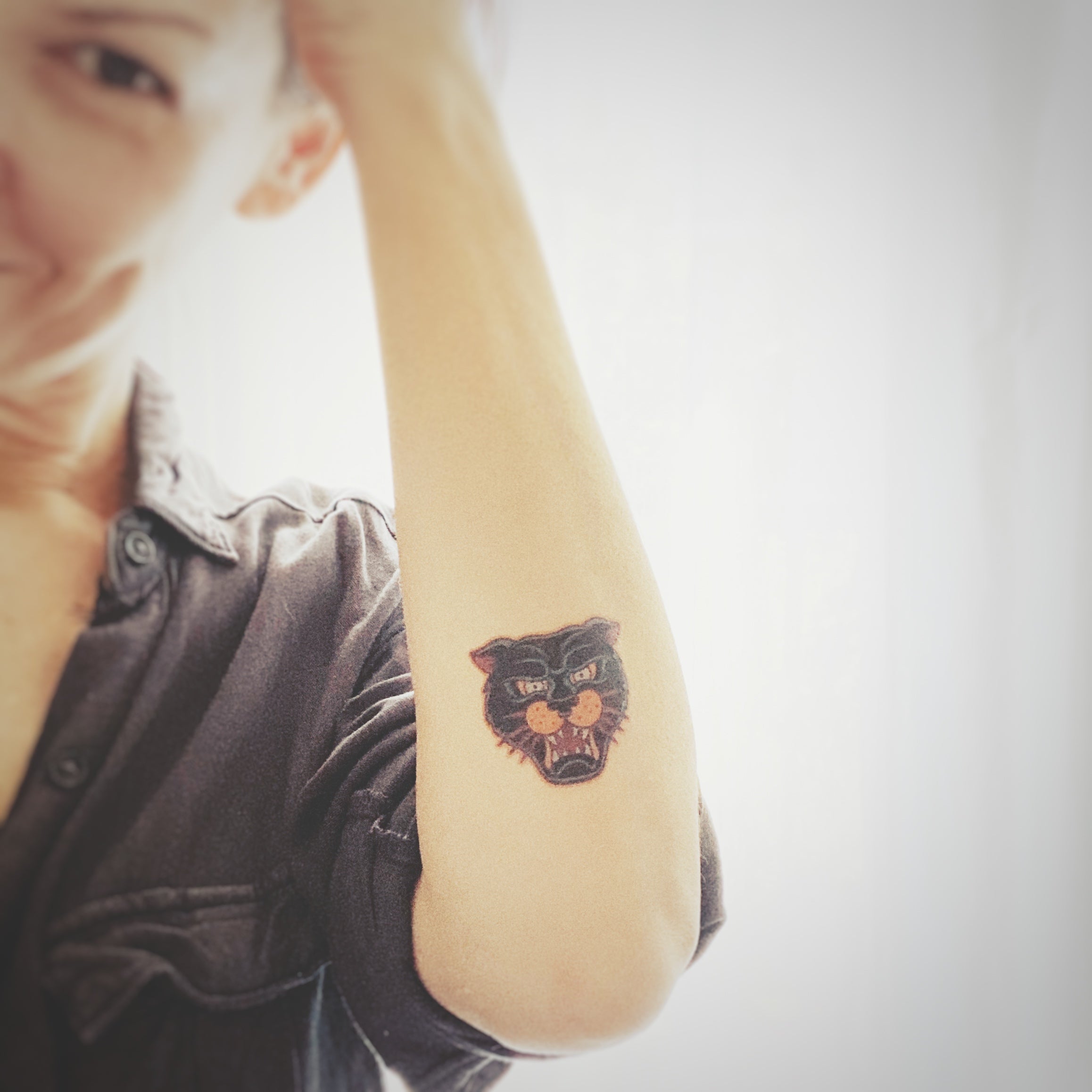 Tatouage temporaire de panthère. Format 2 x 2